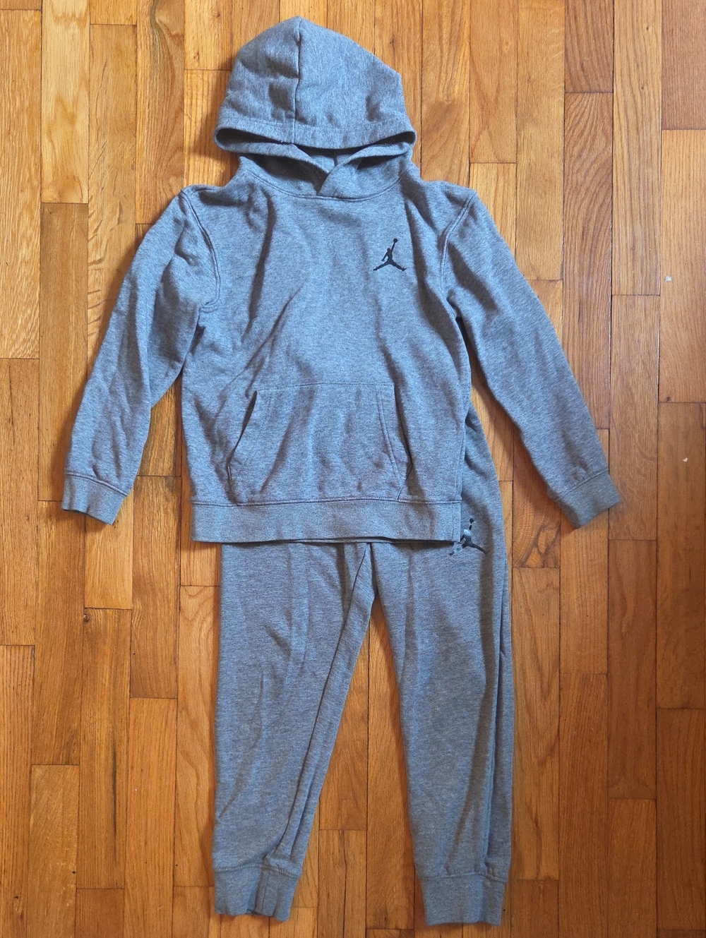 Jordan Heather Gray Top with Red Jumpman Tag